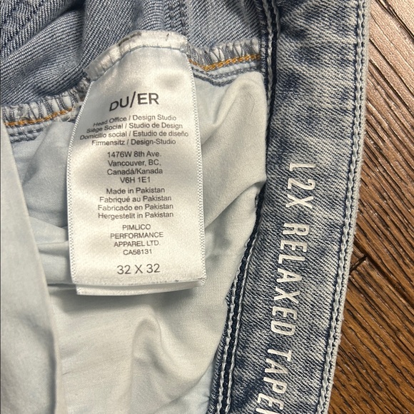 DUER Relaxed Fit Men's Jeans in Light Blue - Picture 2 of 8